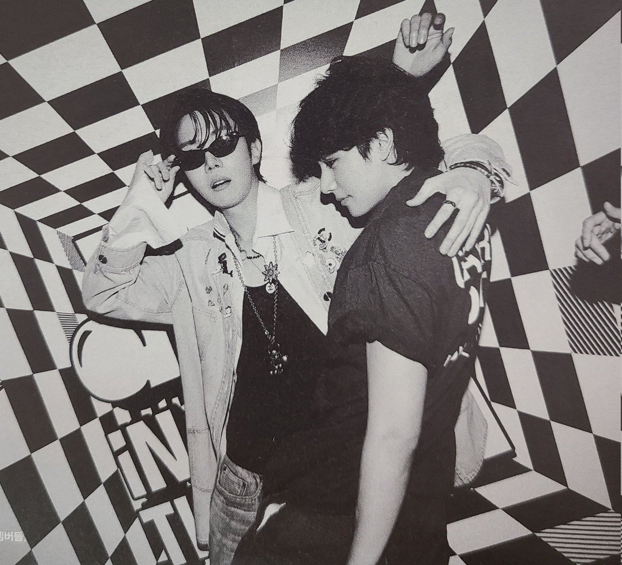 FYPuq4BUsAISdAE?format=jpg&name=large