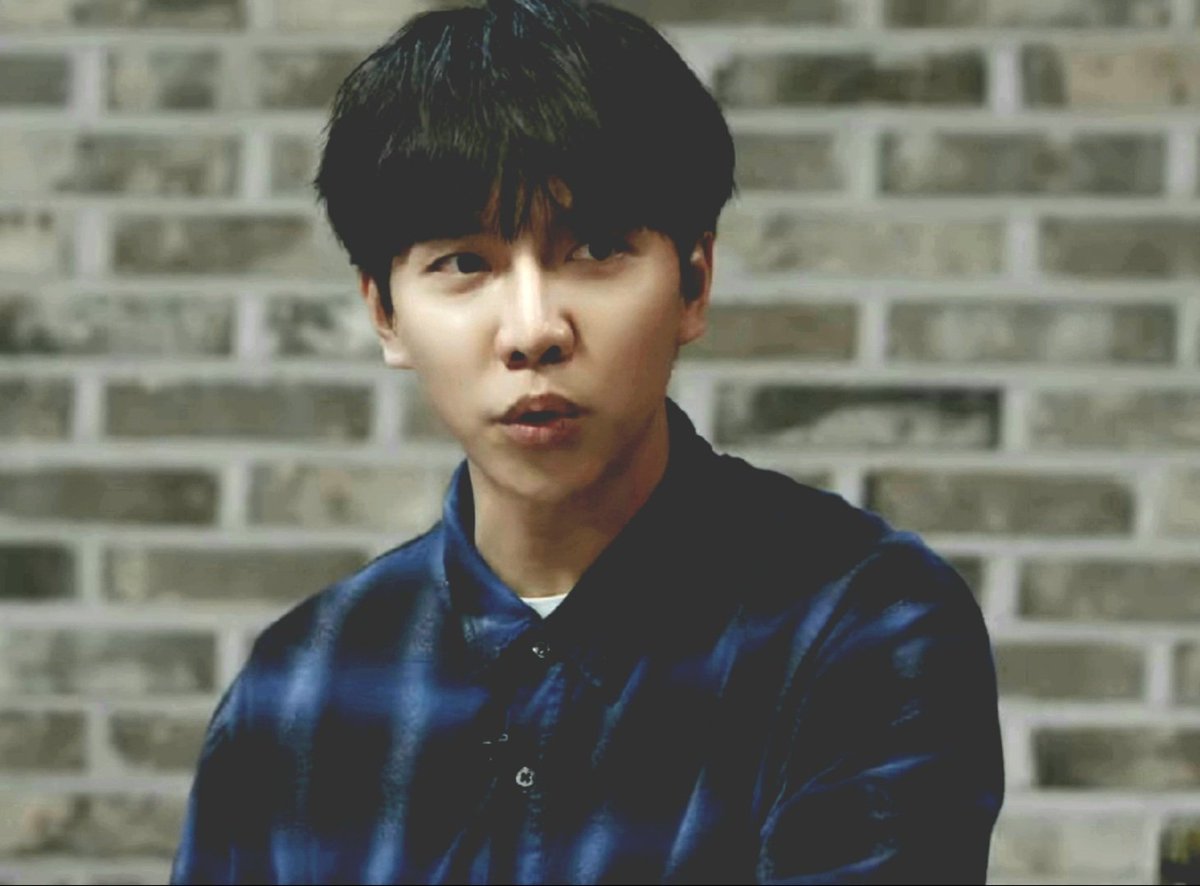 gikgik5555's tweet photo. My CEO So cute #LeeSeungGi #Humanmadeoriginal
Full video on Human made YT https://t.co/cfCLdmxRzR