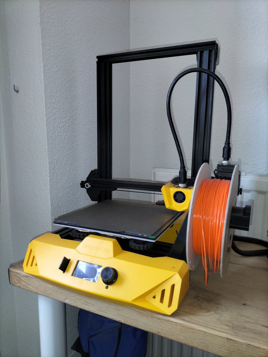 <a href="/Gams3d/">GAMS3D.COM</a> ha quedado chulísima la impresora y le he puesto un fleje magnético 😁