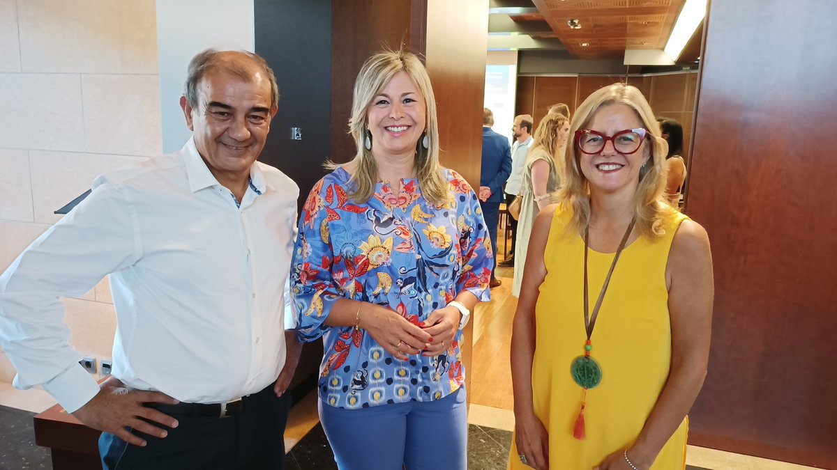 ucomur's tweet photo. 📢 Comienza el evento sobre 𝗨𝗻𝗮 𝗻𝘂𝗲𝘃𝗮 𝗴𝗲𝗻𝗲𝗿𝗮𝗰𝗶𝗼́𝗻 𝗱𝗲 𝗽𝗼𝗹𝗶́𝘁𝗶𝗰𝗮𝘀 𝗽𝘂́𝗯𝗹𝗶𝗰𝗮𝘀 𝗽𝗮𝗿𝗮 𝗹𝗮 #EconomíaSocial.

📈Hoy desgranaremos el Plan de Acción 🇪🇺 para la ES, el #PERTE_Social  y el V Pacto regional para nuestras #empresas.

#Cooperativismo https://t.co/dkGqOXJSpv