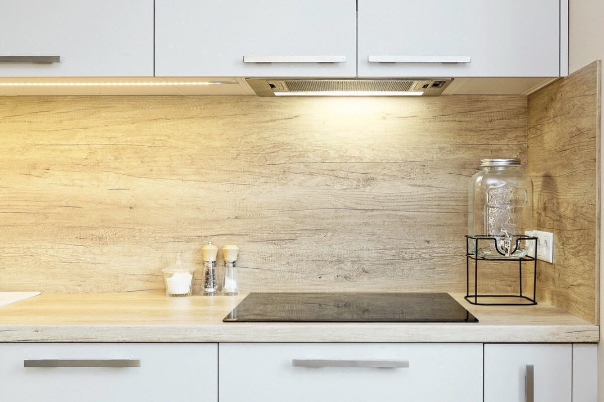 Gaiša virtuve ar ozolkoka virsmu un sienas paneļiem. 

Lasīt vairāk: virtuves.lv/lv/virtuves-me…

#interjeradizains #mebeles #virtuves #dizains #interjers #design #interior #style #home #interiordesign #decor #scandinaviandesign #kitchen #furniture #trending #кухня #кухняназаказ