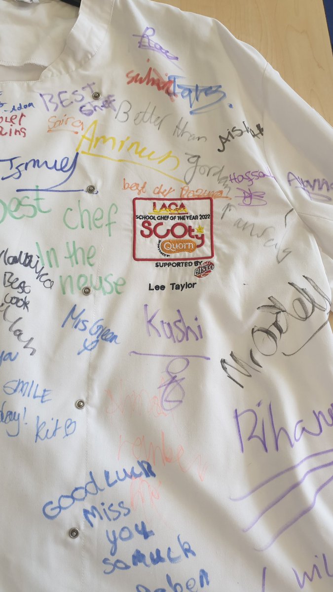 This is why I do the job, my first reception base pupils are no on their last day of primary schools. Thank you to all of them for 6 memorable years. This will be framed forever. @LACA_UK @Academy_Food_UK @JohnGulsonPS @ServestFoodCo Make your memories count!!!!