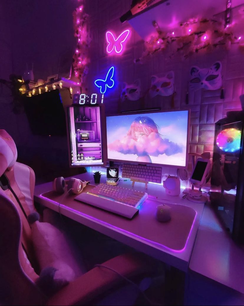 universesetups's tweet image. 😝 S de sextou… Opss, de Setup!

💜 Nada melhor que começar o dia com uma inspiração dessas né?! 

————————————————
#desksetup #retroclock #setupgoals #setupgamer #setupinspiration #dreamsetup #girlsetup #gamerlife