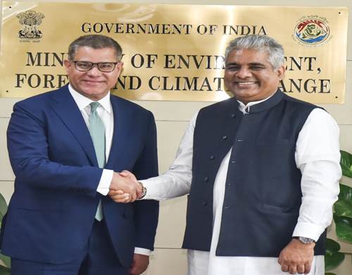 Union Minister with COP 26 President 