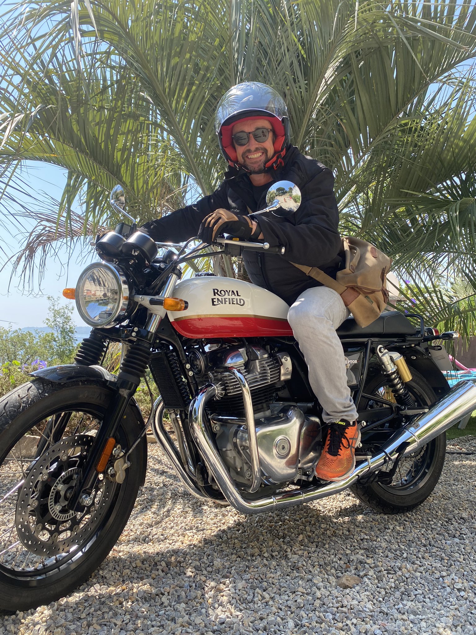 Royal enfield baker express cheap helmet