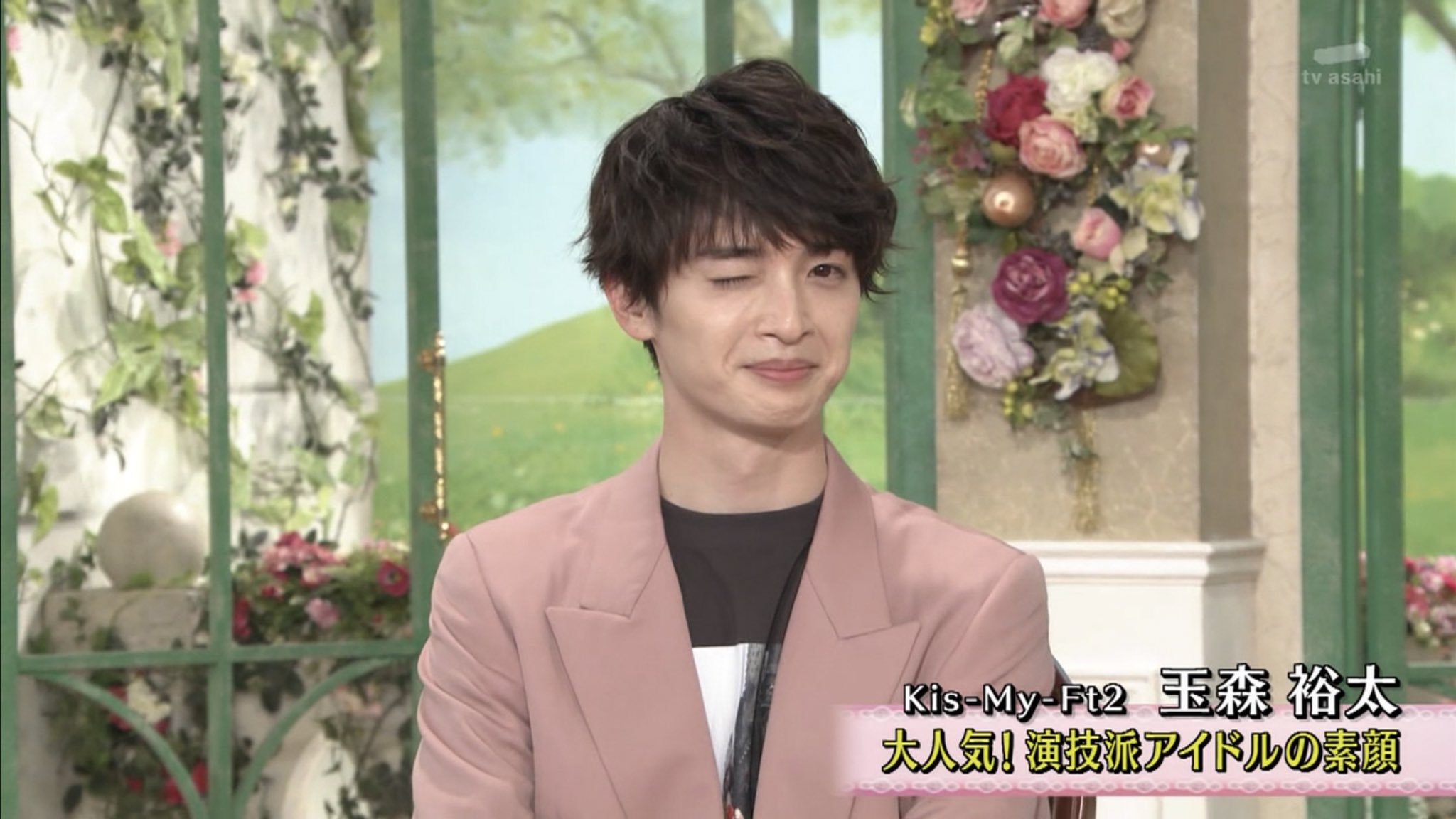 ちょめこ ウインクとポーズ要求されてるの笑った 徹子の部屋 玉森裕太 キスマイ T Co 7kmzhvcne6 Twitter