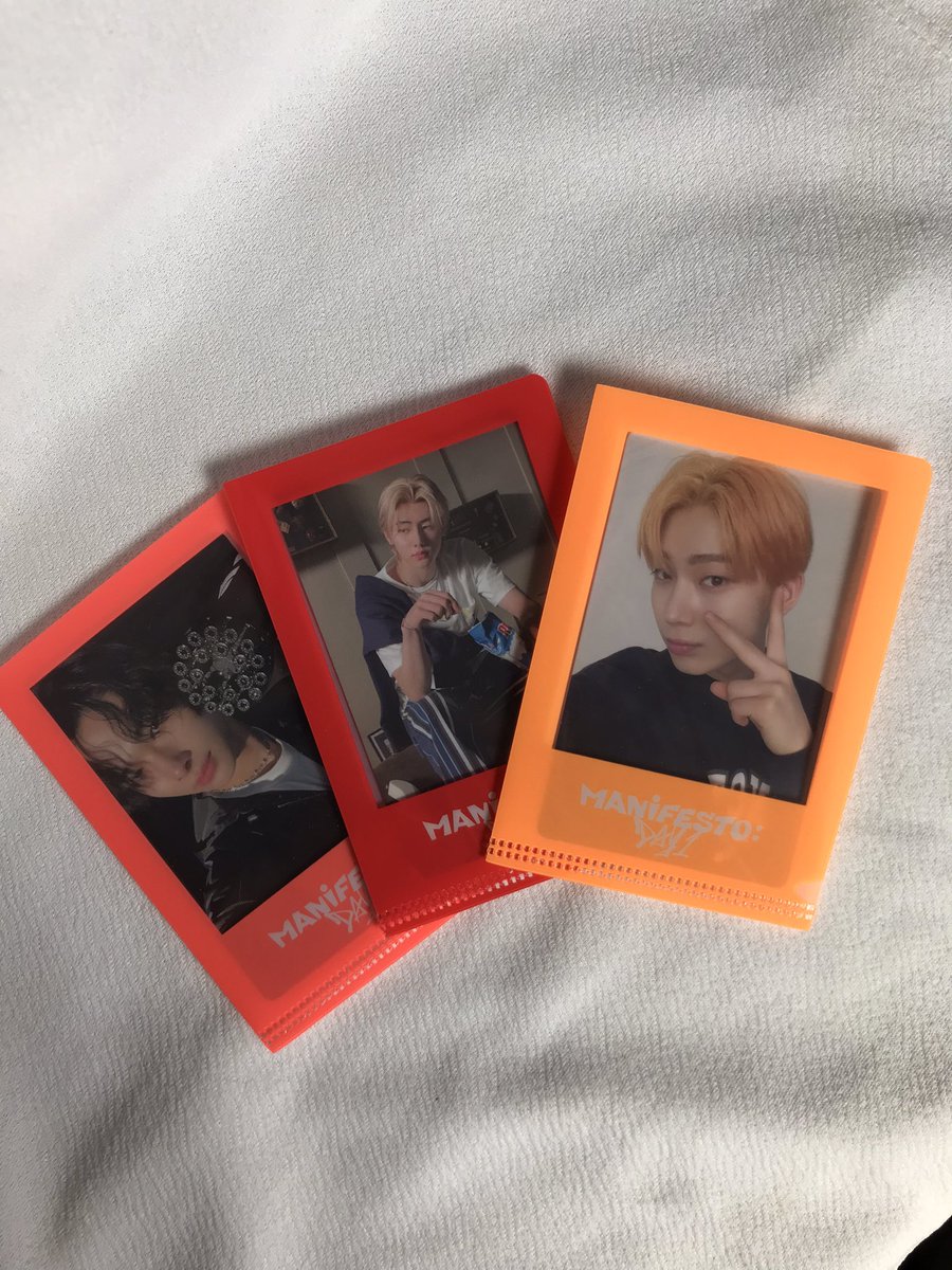 mienecart's tweet photo. wts lfb ph — #mienesells

✷ m:d1 pob
𓏔 riki lenti = 80 php, L-card holders = 20 ea 
𓏔 ON HAND
𓏔 gcash ; ggx / sco
𓏔 rcbyt 

🏷 enhypen enha manifesto day 1 m:d1 version pc photocard niki lenticular pre order benefit https://t.co/yiXbhlCybJ