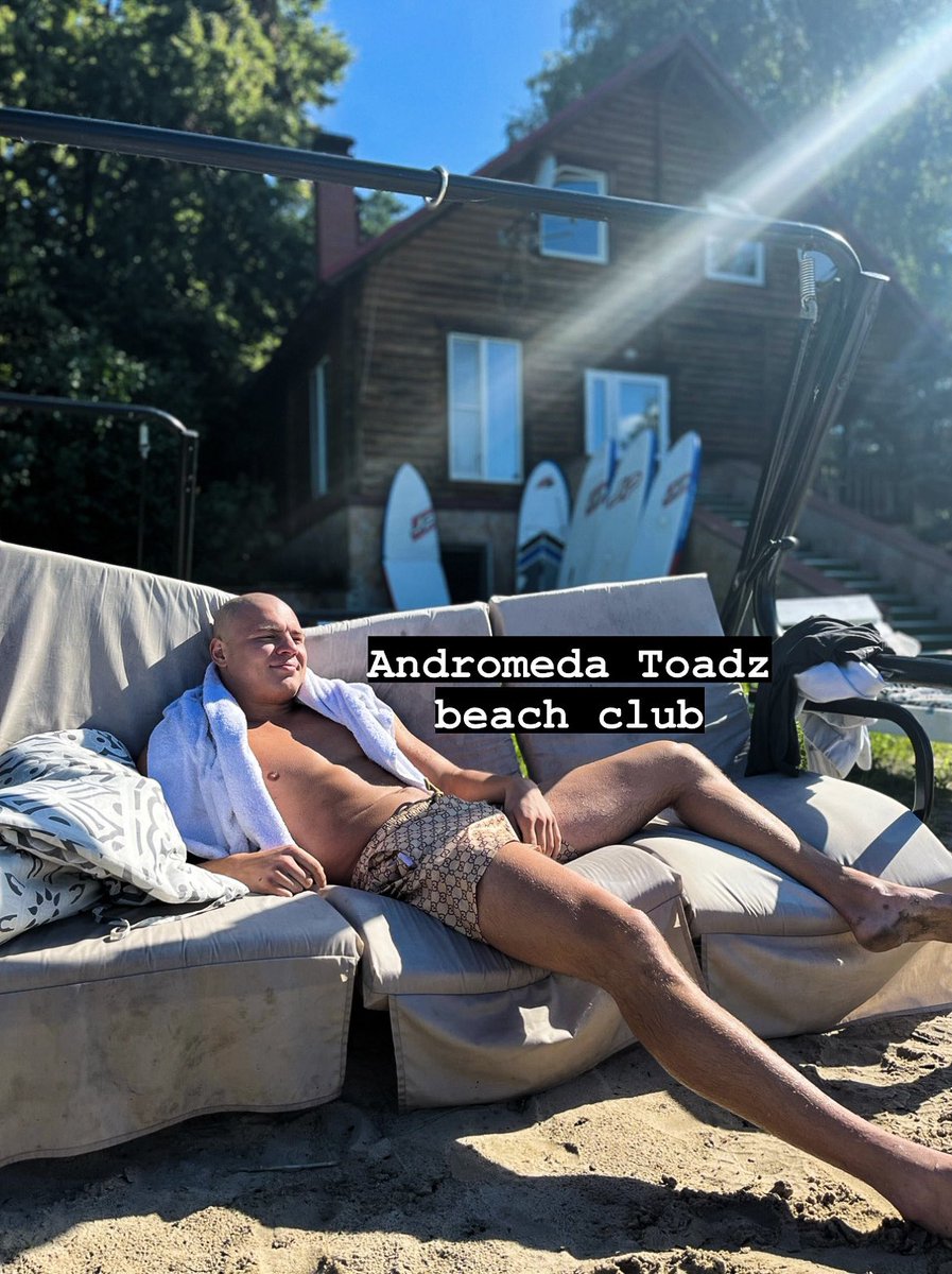 What’s up ? 🐸

✅ $RIBBIT staking is live 
✅OG WL to all holders for Riff Rats
✅Best community on MetisDAO

LIFE IS SO DAMN GOOD🌝

<a href="/AndromedaToadz/">Andromeda Toadz</a> <a href="/MetisDAO/">Metis</a>