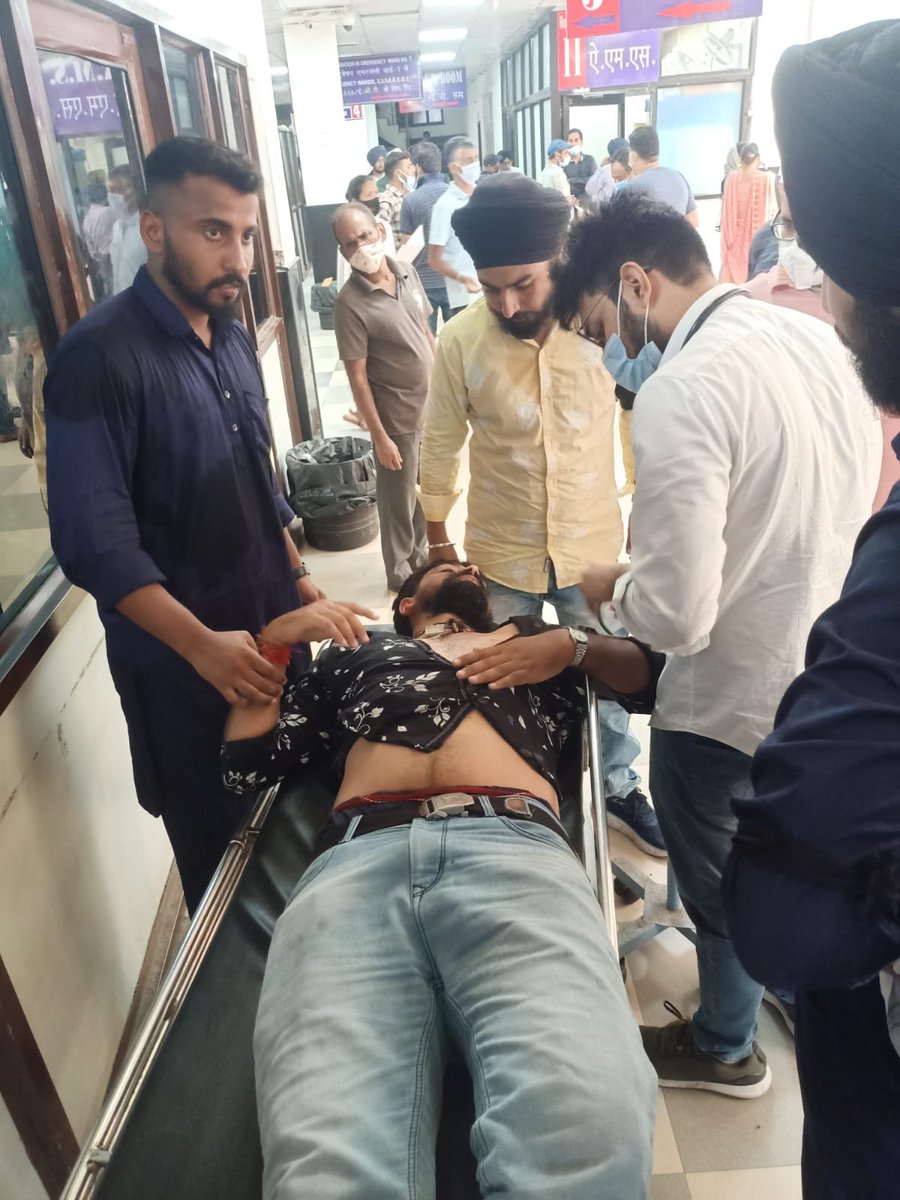 imbeliever002's tweet photo. Day 9 of Finance accounts assistant selectees protest.
Administration is sleeping, they don’t care whether youth of jk live or die.
#JusticeForMeritoriousCandidates 
#ReleaseFAAselectionlist
@jkssbofficial @OfficeOfLGJandK @QaziShibli @ZUBI_26  @manojsinha_ @INCJammuKashmir https://t.co/kKcpOhlHgG