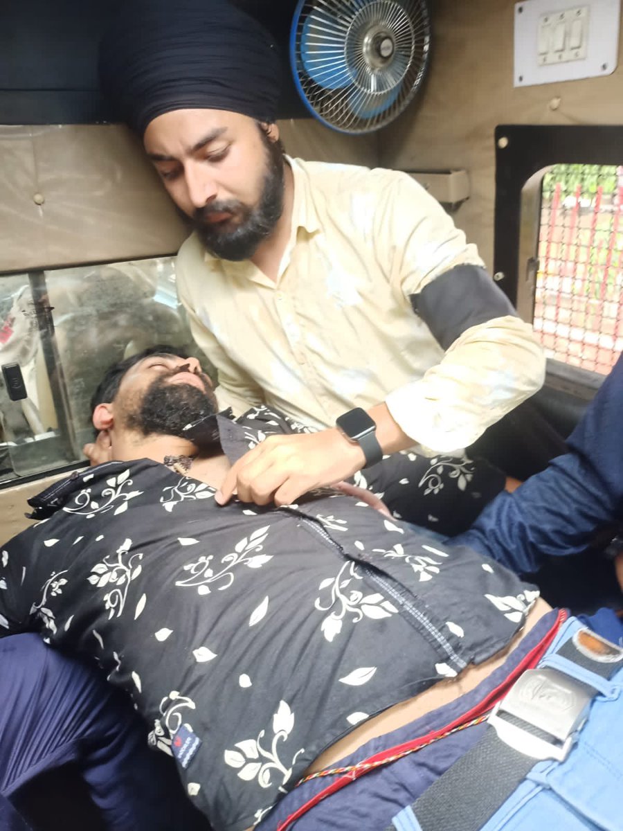 imbeliever002's tweet photo. Day 9 of Finance accounts assistant selectees protest.
Administration is sleeping, they don’t care whether youth of jk live or die.
#JusticeForMeritoriousCandidates 
#ReleaseFAAselectionlist
@jkssbofficial @OfficeOfLGJandK @QaziShibli @ZUBI_26  @manojsinha_ @INCJammuKashmir https://t.co/kKcpOhlHgG