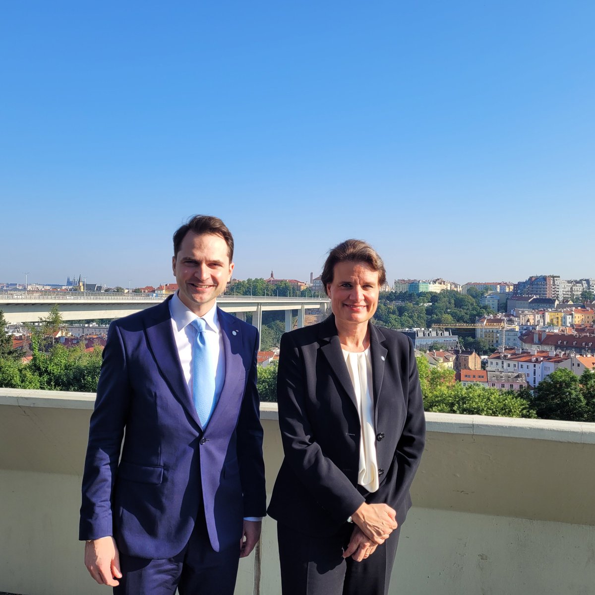 SBFI_CH's tweet photo. On the margins of the Informal Meeting of European Research Ministers in Prague, State Secretary Martina Hirayama held bilateral exchanges with representatives of Romania, Finland, Norway and Lithuania. https://t.co/5sTaG2tl2U