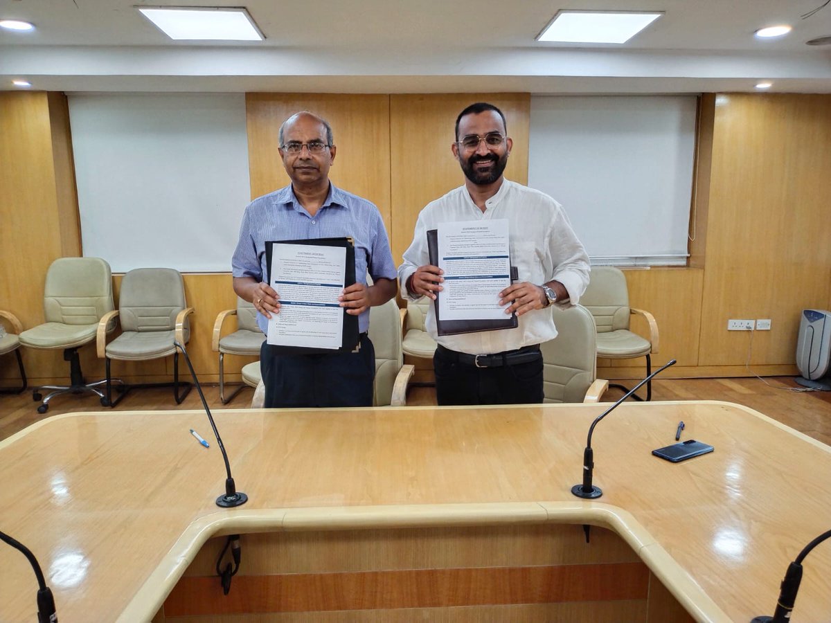 bharatcollab's tweet photo. Ushering into the next phase of Aspirational District Programme, @NITIAayog &amp; @PiramalFdn renewed their collaboration by forming @India_adc that will work together to improve indicators in all sectors with a special focus on education, health &amp; nutrition in the 112 districts. https://t.co/JLjDU1senQ