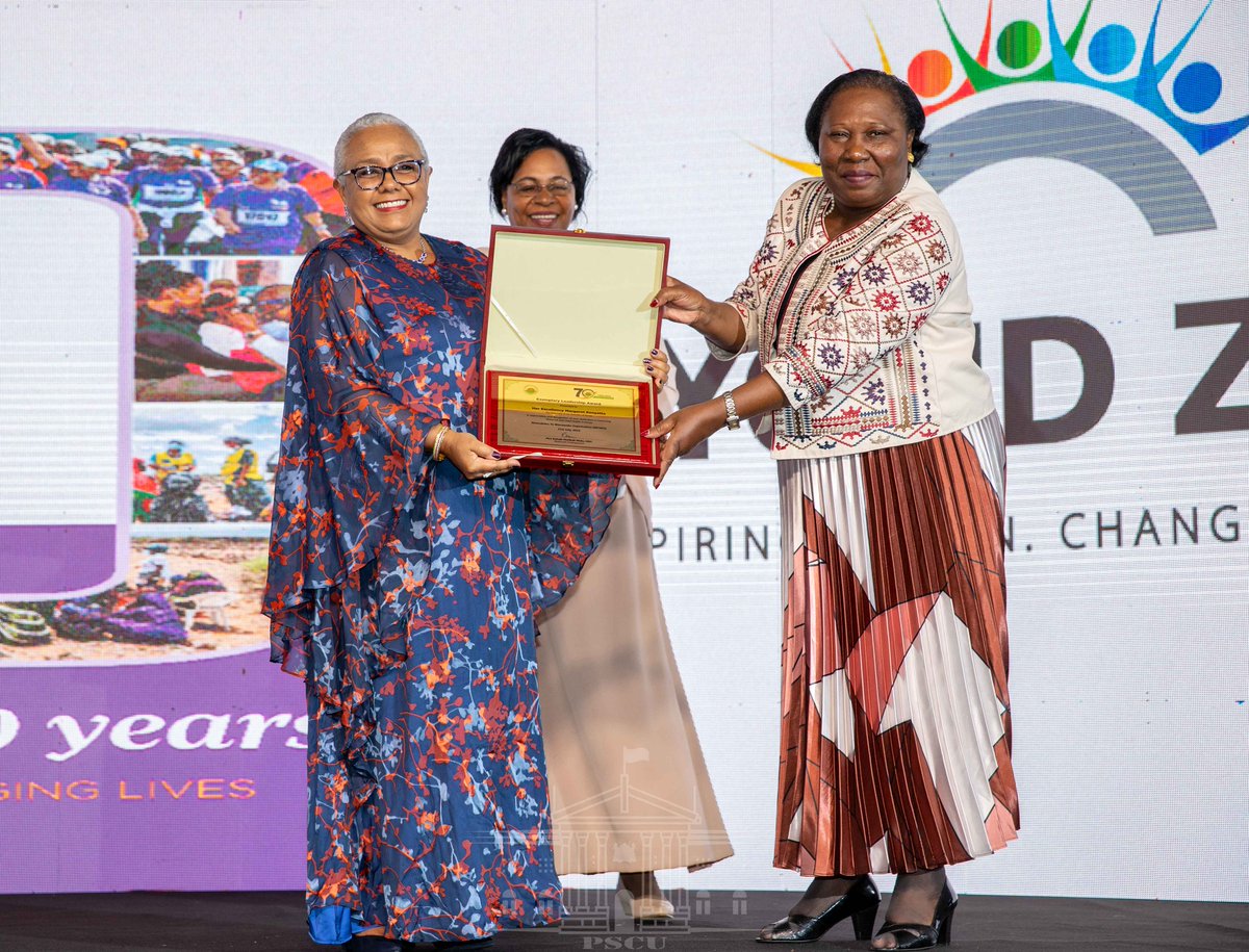 FirstLadyKenya's tweet photo. 1/6 First Lady Margaret Kenyatta has pledged to continue engaging in charity work through her Beyond Zero initiative beyond her term in office as the First Lady of the Republic of Kenya. | @BeyondZeroKenya @MOH_Kenya @PSYGKenya 

Read more: https://t.co/f4K8TtXB6W https://t.co/oSEEkLhIcz