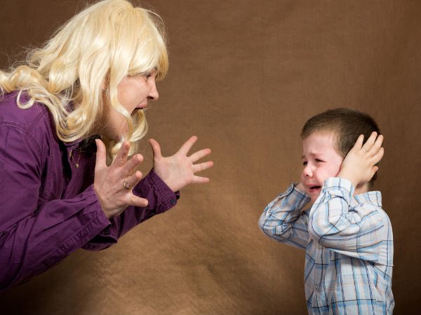 ciniminion_'s tweet photo. accurate depictions of @tonykeeahh “teaching” me the new TFT set https://t.co/cMJjFlwcXB