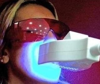 BLANCHIMENT DENTAIRES
Un petit moment de détente dans un fauteuil gravité zéro hummmmm ça fait du bien pendant la séance du blanchiment des dents gagnez 4 à 8 teintes en une séances 50mn à 50€ au lieu de 80€ 

Achetez ici bodyfish.fr/carte-cadeau-p…