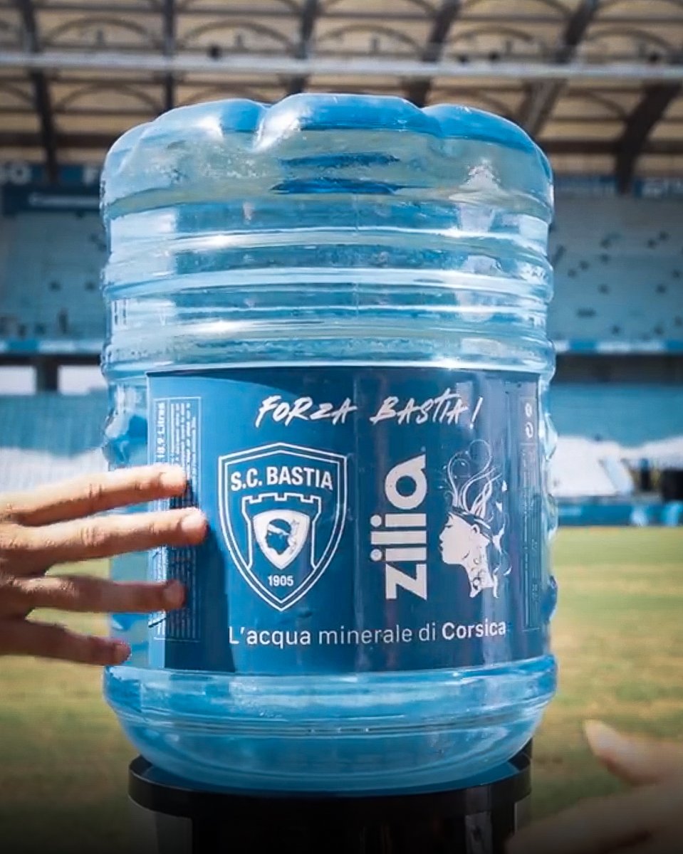 EauZilia's tweet photo. 💧 𝗭𝗶𝗹𝗶𝗮, aux couleurs et au cœur turchini ! 💙
𝗙𝗼𝗿𝘇𝗮 Bastia 💪 https://t.co/Jfa3iUjI0Y
