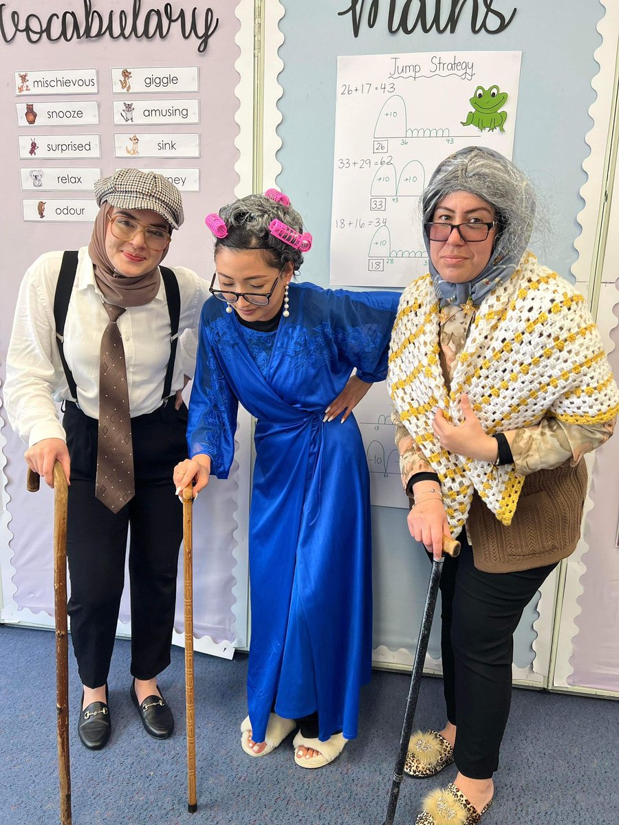 Today kindergarten celebrated 100 Days of learning! They were so excited to see that their teachers have also turned 100 years old today! 👴🏻👵 <a href="/MissSohailaa/">Sohaila</a> <a href="/AishaZeidan1/">Aisha</a> <a href="/eris_ummuhan/">Ummuhan Eris</a> @HosaiSaidi <a href="/DiBiasiJana/">Jana-Elyse Picken</a>