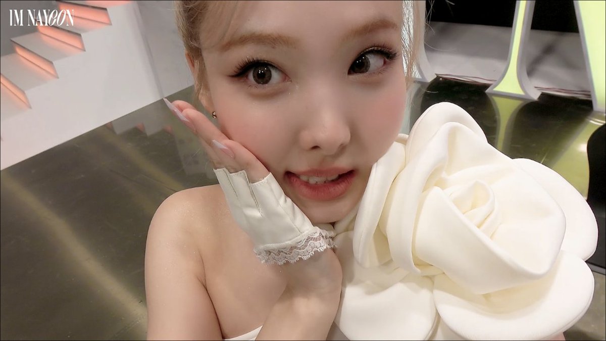 JYPETWICE's tweet photo. NAYEON "POP!" M/V Behind the Scenes EP.03

❤YouTube: https://t.co/HFKGqryZmM
💚NAVER TV: https://t.co/H8SpJZ541x

❣Listen "IM NAYEON" HERE👇
https://t.co/l1LXbbuH3W

#TWICE #트와이스
#NAYEON #나연 #IM_NAYEON #POP❣ #PopPopPop https://t.co/bXiYv5wP6l