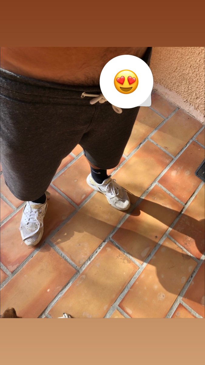 kiffeur_dusud's tweet photo. Grave chaud ce matin 🥵💦 on kiff ? 👟🧦🍆💦👅🥵😈🔞 💦 #gay #gayfrance #gaypride #gayboy #gaysniffingsocks #gaysmellysneakers #gaysneakerfetisch #gayman #gayguy #gaylife #gayfollow #gaybear #gaypassif #gayactif #gaydominant #gaysoumis #basket #tn #airma https://t.co/3PWyc0bJBC