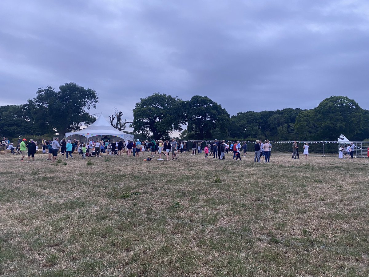 freeth_adam's tweet photo. @Carfestevent @cinchuk @Silentnoize1 Nice pics but let’s show reality please…@Carfestevent - it was really poor. Big Early waste of time/money for motorhomes with just a silent disco,no vendors,no bar, no food,no entertainment #poorstart #bigearly - wait a min…there was all this available for just campers 🤔🤔👀 https://t.co/STFSwYkOyc
