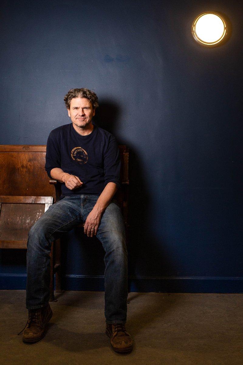 randomhouse_es's tweet photo. ¿Has leído #ElCírculo de Dave Eggers? Desde hace unos meses podemos leer su continuación.
💻 En la novela #ElTodo, Dave Eggers señala las consecuencias y peligros del dominio de Silicon Valley, que amenazan con la deshumanización del hombre.
🔗 https://t.co/lrMb0fh2Gn https://t.co/mReG2Hf5o4