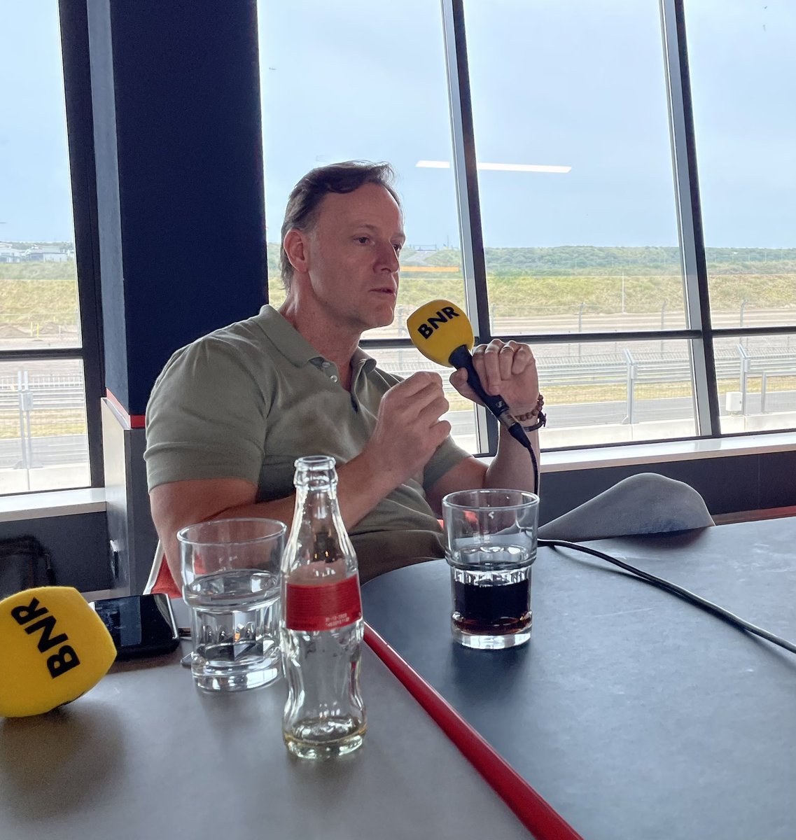 BNRautoshow's tweet photo. Vandaag start onze zomerspecial vanaf @CMCZtweets inclusief gloednieuwe afleveringen van #TheRoadtoZandvoort over de @f1dutchgp ✅ https://t.co/rsfGw4bace https://t.co/jT4uPIIlJx