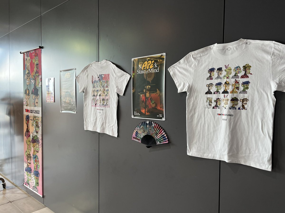 web3_honey's tweet photo. #TokyoYachtParty 先日のAPEホルダー船上パーティーで限定販売されたこのTシャツ、なんと #FashionNFT で現物とセットで発売開始したよ😍👕
期間限定だから欲しかった人はお早めに🐵めちゃかっこいいよ🤤💙
@BoredApeYC @BluechipParty 
#BAYC #MAYC
👉https://t.co/vsk0C81wwp https://t.co/PRgP8J4PIB