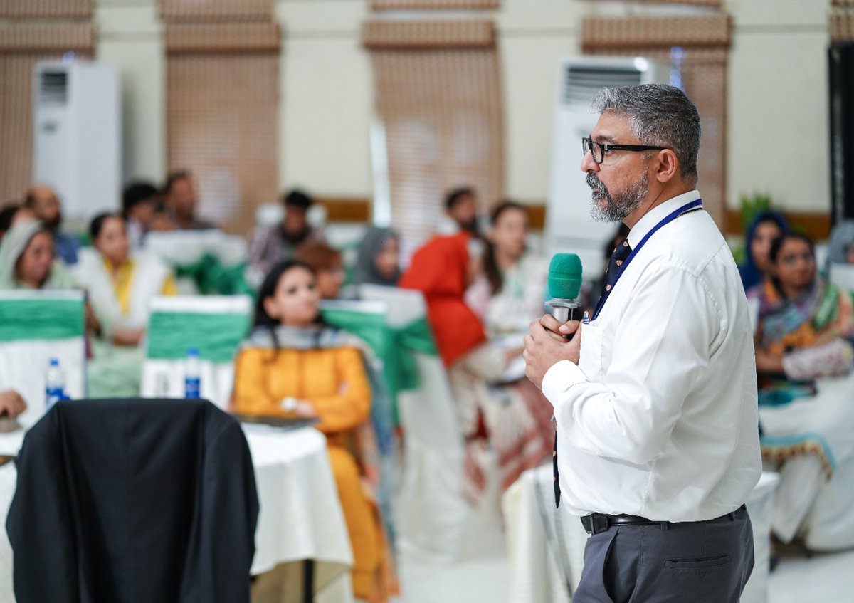 AKUEBOfficial's tweet photo. Dr @jeeva_shehzad, CEO #AKUEB and Mr Ali Bijani, Manager School Support were invited to speak at the #conference '#GlobalCitizenship &amp; #Education in a Transformative Era', organised by #AKHSS, Karachi. https://t.co/METoESZRk4