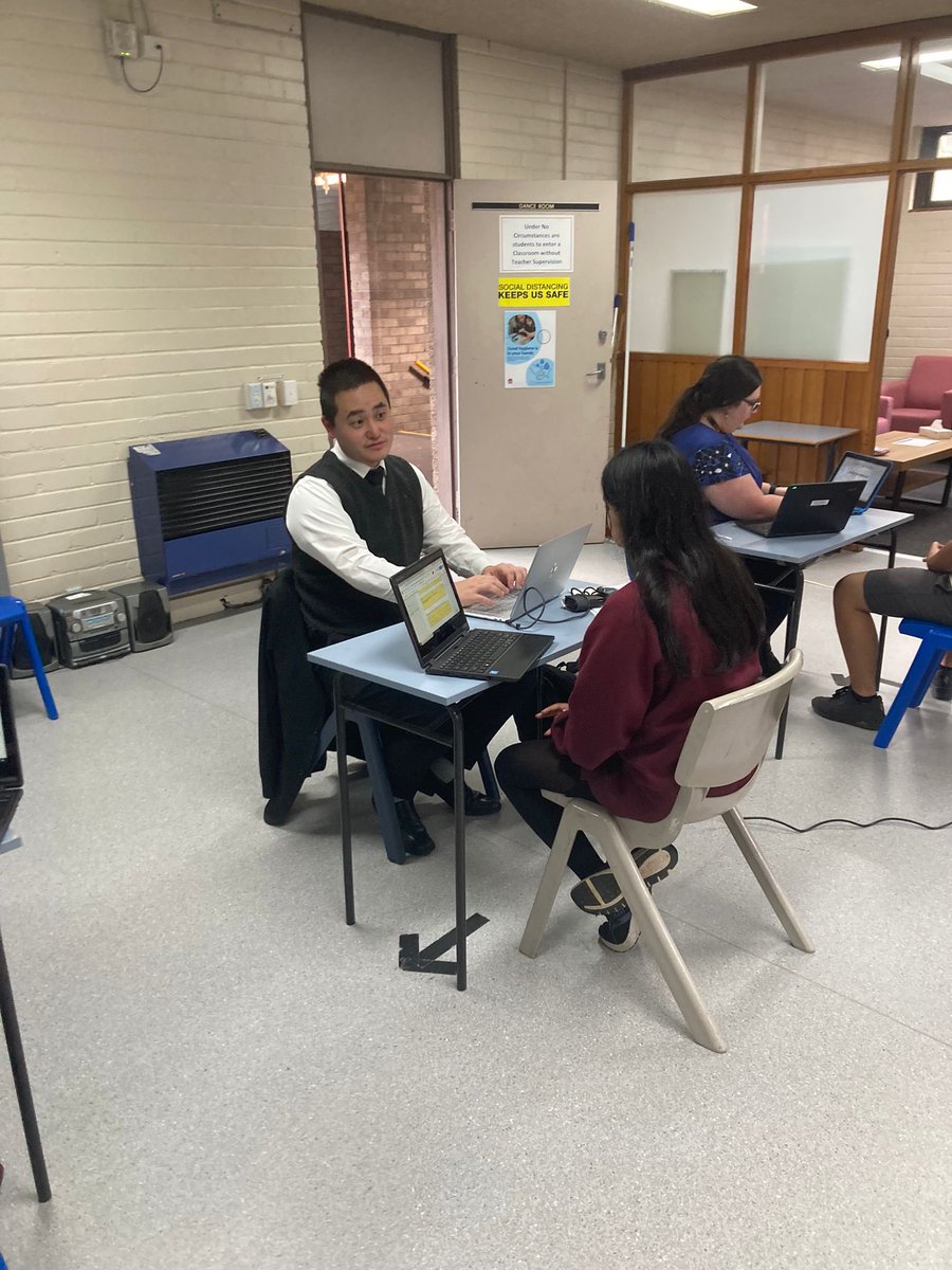 AminaBaghdadi5's tweet photo. Year 9 students participate in Growth Coaching and set SMART goals. We’ve had to postpone it 2 years in a row because of COVID & today it finally happened!! It was a buzzing atmosphere with some thought provoking conversations! #MHS #PRPO #GrowthMindset https://t.co/94bEnxMciv