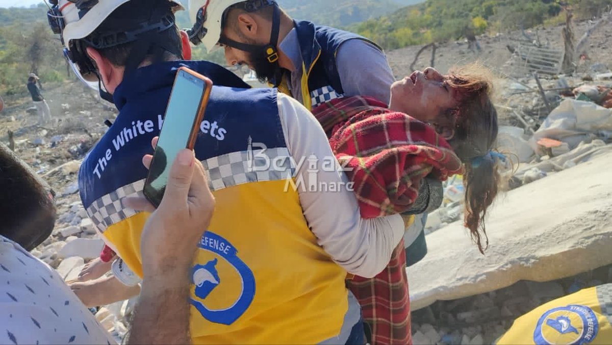 Mr_Alhamdo's tweet image. The Russian warplanes commited a horrible massacre today killing 7 people 5 of them were children.

Many years ago Assad and Russia killed their father. Now it&apos;s time to kill the kids