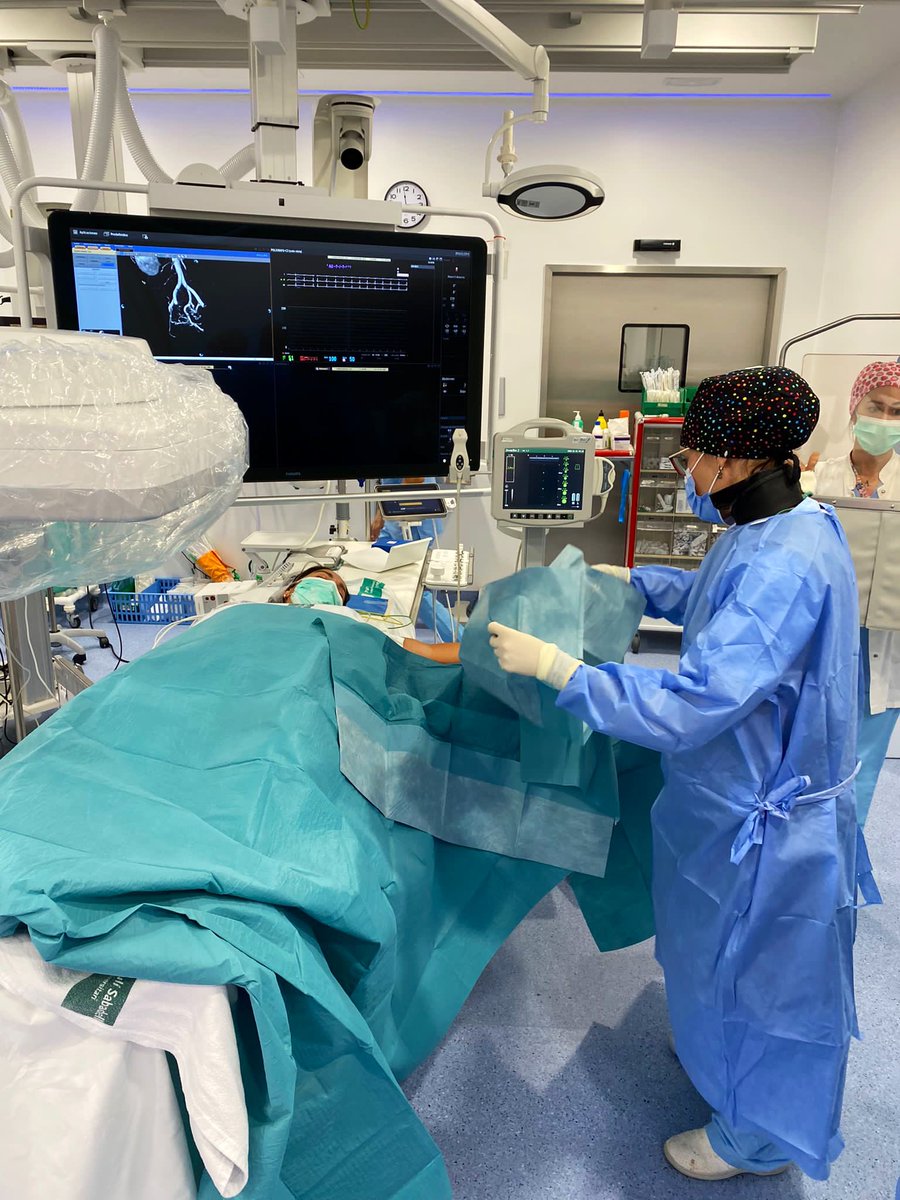 VirTauli's tweet photo. ◦Competencias propias y delegadas médicas. 
◦Velar por el bienestar del paciente. 
◦Control y manejo de la medicación específica. 
◦Habilidades técnicas para asistir al médico. 
◦Conocimiento del material intervencionista. 
◦Registro del informe enfermero. https://t.co/yIZ501Lme3