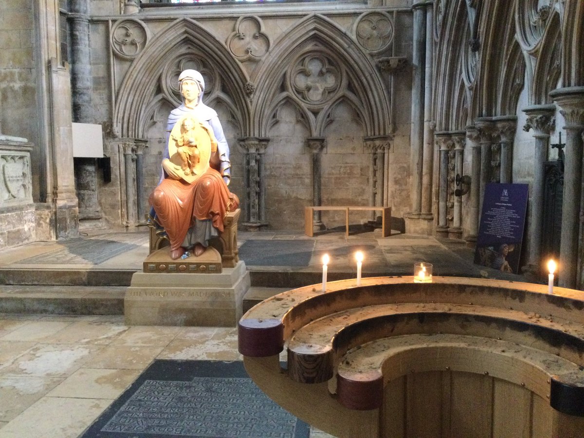 HTAchaplaincy's tweet photo. Yesterday, some members of our chaplaincy team had a brilliant visit to Lincoln Cathedral. We appreciated how amazing the building was and learnt lots of new things. Thank you to Kay our guide who was so knowledgeable! #HTACatholicLife https://t.co/aQtNlNyi7b