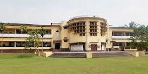 BulosoW's tweet photo. Il existe 150 établissements scolaires jésuites à travers le monde dont 8 en RDC. Les plus célèbres:
1. Collège Boboto, à Kinshasa 1937
2. Collège Alfajiri, à Bukavu 1938
3. Collège Sadisana, à Kikwit 1955
4. Collège Kubama,à Inkisi 1967
5. Collège N'temo, à Kasongo-Lunda 1967 https://t.co/EKsbYSjbKp