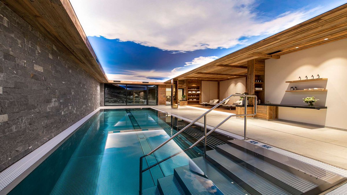 finestholidays's tweet photo. #SummerintheAlps Free in Aug & Sep for a fun filled holiday Chalech 1 sleeps 12👉https://t.co/BVbYMb9sRk Centrally located, balcony to take in views across #Lech Access to a shared swimming pool, spa, gym #luxurychalet #summerchalet
#finestholidays #LuxuryTravel #chaletwithpool https://t.co/EM8OM704Xz