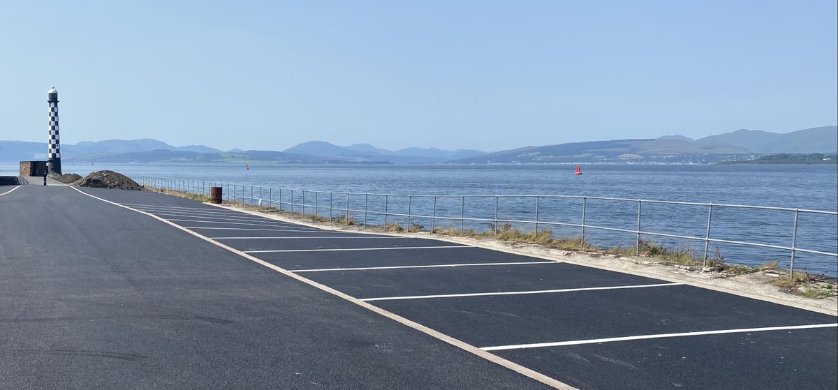 Mirren Shore in Port Glasgow has reopened this morning following improvement works, including complete resurfacing of the area and addition of a new cycle track #DiscoverInverclyde #DiscoverPortGlasgow