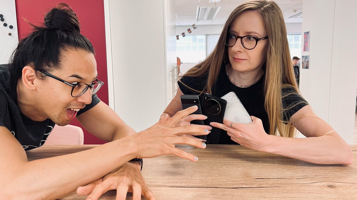 🔥 11h30 #twitch <a href="/LamHua/">Lâm HUA 🌈</a> / La quotidienne #TechNews 

-> On revient  ensemble sur la saison. ❤️
-> AOL est (presque) de retour...
-> Fan de chiptune et de bel objet ? Venez ;)
🙌 <a href="/Glor_R/">Laure Renouard</a> nous apporte le #Pixel6a, #nothingphone (1) et #Xiaomi12Sultra !

↪️twitch.tv/lesnumeriques