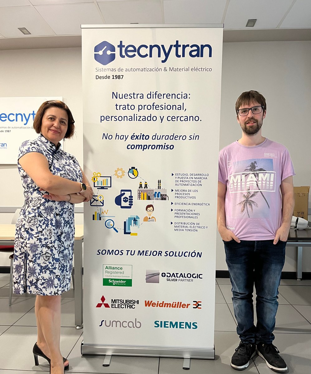 tecnytran's tweet photo. ¡Buenos días y feliz viernes a tod@s! 👋

Damos la bienvenida al fin de semana, al tiempo que os presentamos a un nuevo miembro de la familia Tecnytran. 👏

Adrián viene a reforzar nuestro departamento técnico. ¡Bienvenido a Tecnytran!

#equipo #departamentotecnico #tecnytran https://t.co/ck5v8gE6Gm