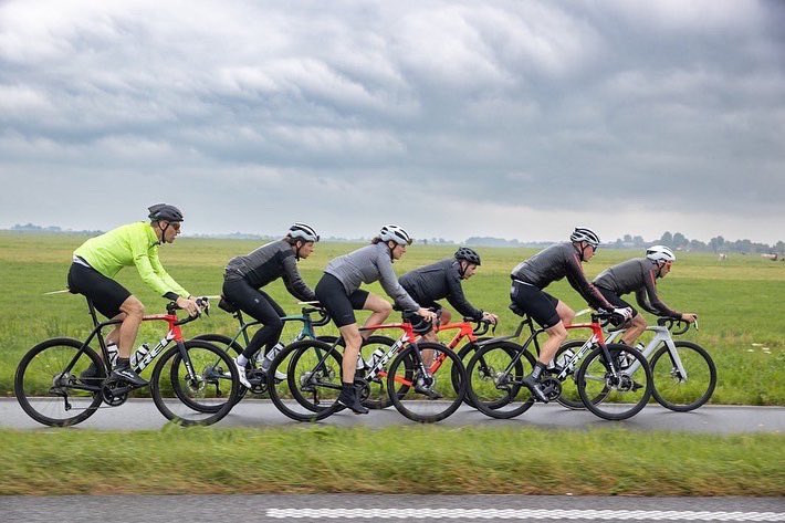 About yesterday’s ride with Grinta!
Non stop regen, maar ook non stop fun. En dan ga ik nu weer verder met het zand uit mijn ogen wrijven.

📸 <a href="/GeorgeDeswijzen/">George Deswijzen</a>