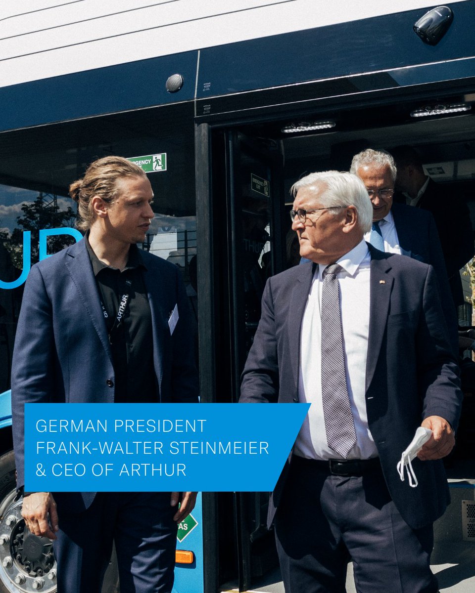 ArthurZero0's tweet photo. Very happy to have hosted the German President Frank-Walter #Steinmeier during the opening of the hydrogen refueling station in Erlangen. 🚌🌱 We shuttled him and his political corpus emission-free in our #ARTHURH2Zero hydrogen bus. https://t.co/28ZSkroJbz