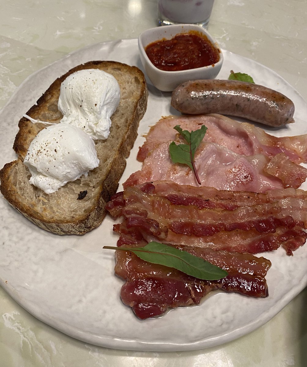 vkindaeyo's tweet photo. toby’s 🍳 เป็น brunch ที่อร่อยเริ่ดไม่ได้มาเล่นๆ ราคาแรงใช้ได้เลยแหละแต่คุ้มกับรสชาตินะ ไม่ผิดหวังเลยที่เลือกไปกิน อร่อยแบบต้องซ้ำแน่นอน ร้านมีหลายสาขาด้วยทั้งแถวสีลม ทองหล่อกับเพลินจิต https://t.co/ri8Ca3Vnn6