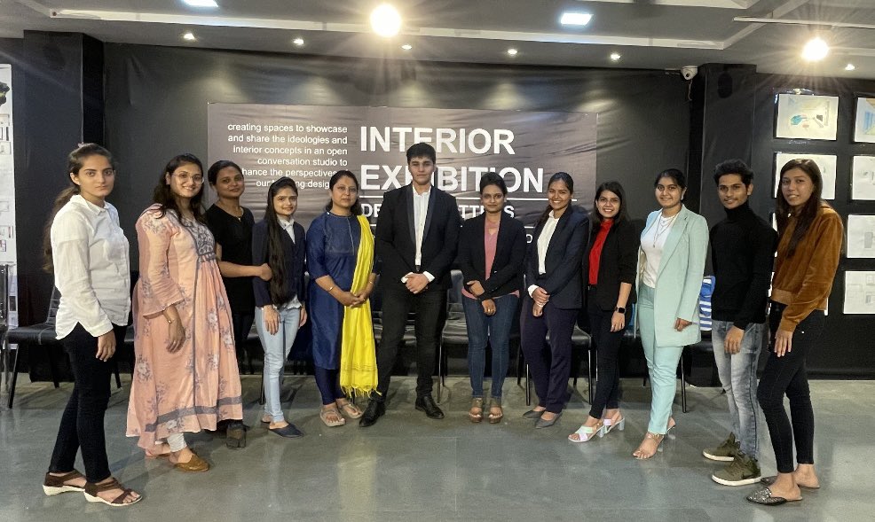Veeraj04's tweet photo. And one with the team. who took the
event to another level !! #design #interior #interiordesign #exhibition #team https://t.co/OQnCE1EQNd