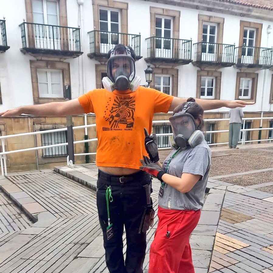 ManlimaCosplay's tweet photo. Entrenadores #Manlima quieren luchar
Te harán preguntas de seguridad 😏
Ya en el @festivalcelsius preparados para la charlita de las 12:10 cosplayados de cosplayers 😆🛠️
#celsius232 #festivalcelsius https://t.co/D3Emb4wdEi