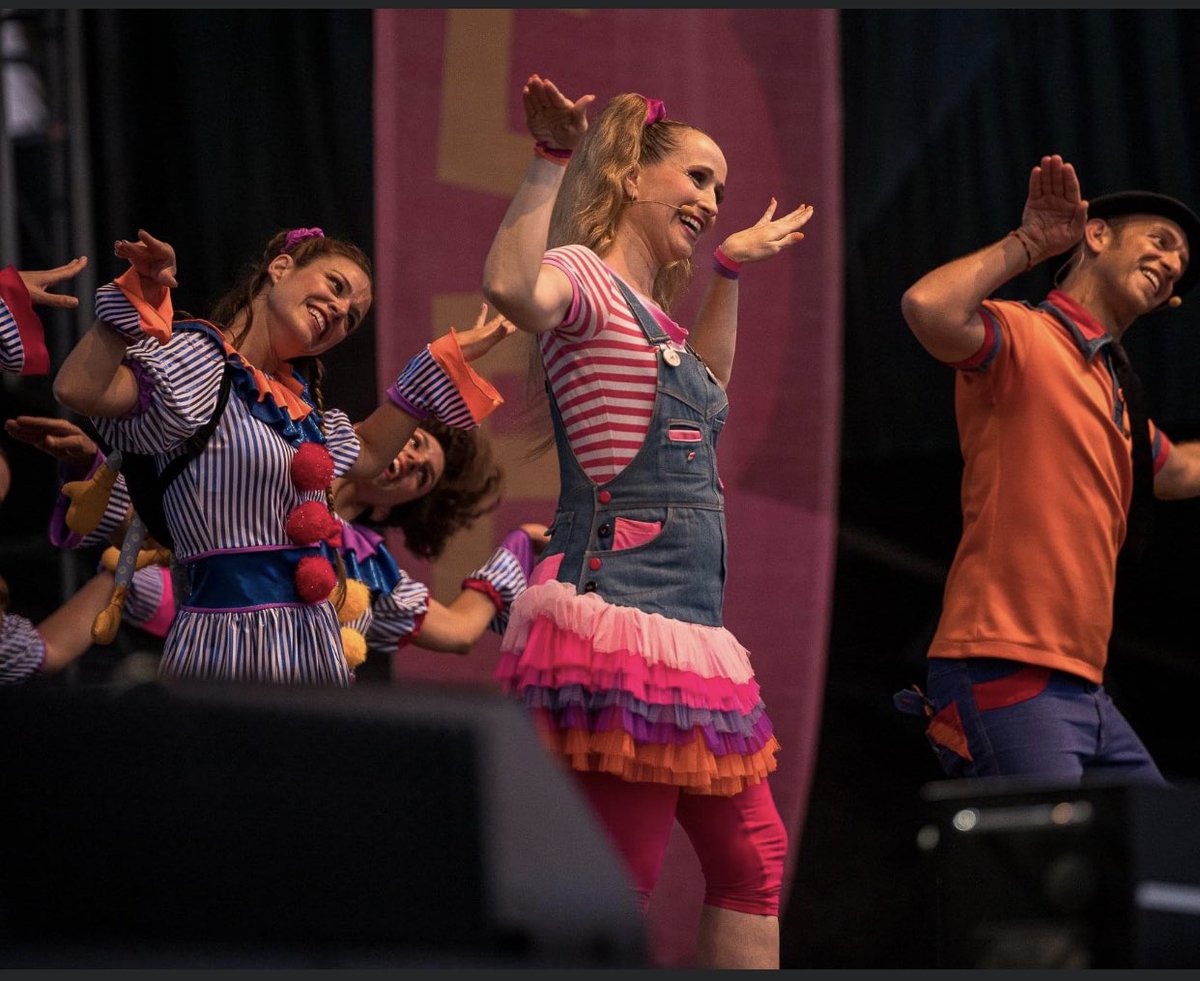 ¿Estamos listos para pasar la tarde más divertida en familia? Este domingo <a href="/LosPicaPica/">Pica Pica</a> en <a href="/TeatroElEspinar/">Teatro El Espinar</a> 🥳🌸🐥🤩