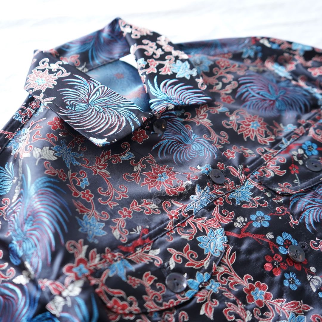Esto_Store's tweet photo. -- 2022.07.22(fri) 22:00 ARRIVALS --

▶︎ full woven pattern flower short jacket

光沢ボディの全面にラグジュアリー極まりない織柄を施したショートジャケット。

トラッカージャケットのディテールでデザイン全振り。

インナー使いもお薦め◎

-- online store --
https://t.co/I708OEfW6f https://t.co/XNCdTRgH8T