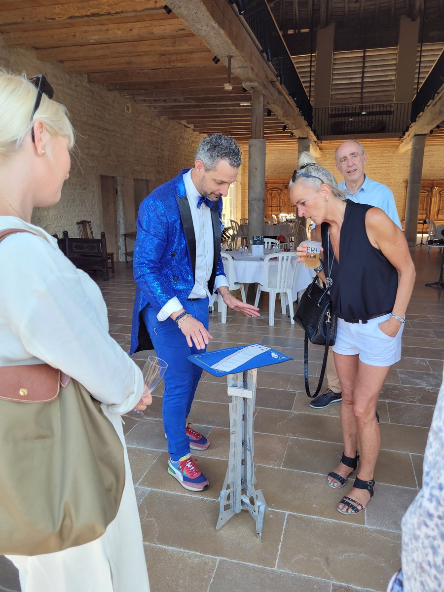 MECABOURG01's tweet photo. Networking et convivialité au rendez-vous du repas d’été du réseau de @MECABOURG01  !
Jeudi 21/07, les adhérents de @MECABOURG01  ainsi que leurs partenaires du club VAL se sont retrouvés pour leur traditionnel repas d’été au Domaine de la Garde à Bourg-en-Bresse. https://t.co/HMYv0XQI46