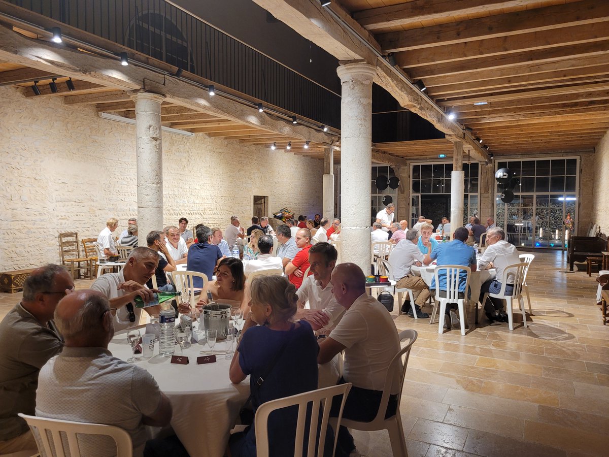 Networking et convivialité au rendez-vous du repas d’été du réseau de <a href="/MECABOURG01/">MECABOURG</a>  !
Jeudi 21/07, les adhérents de <a href="/MECABOURG01/">MECABOURG</a>  ainsi que leurs partenaires du club VAL se sont retrouvés pour leur traditionnel repas d’été au Domaine de la Garde à Bourg-en-Bresse.