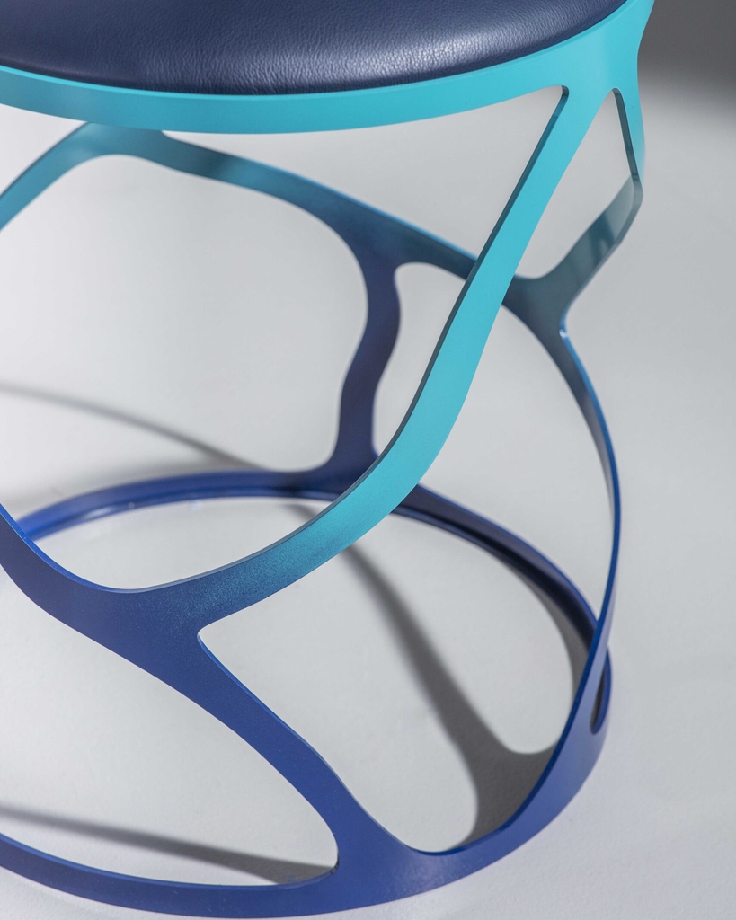 TomFaulkner's tweet image. The aqueous lines of our Ulysseys Blue Papillon Stool trickle from seat to base, forming an open and airy perch. It's a distinctly contemporary piece with a natural leaning that's sure to catch the eye. 

#stool #londonfurniture #handmadestool #uniqueseating #luxurystool #design