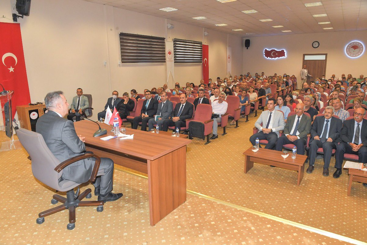 drsuleymanelban's tweet photo. İl Tarım ve Orman Müdürlüğümüzü ziyaret ettik.
Tarım cenneti Adana’mızda gerçekleştirilen tarımsal faaliyetler hakkında bilgi aldık. https://t.co/a7Uyv8YYzW