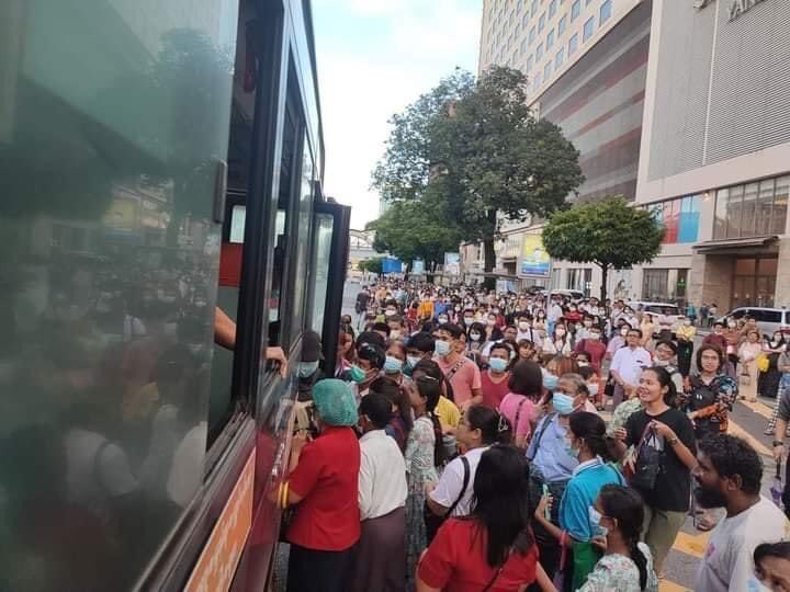 May_Phyu15's tweet photo. No gas supply for public bus transportation in Yangon (22/7/22)

Photo - people waiting for bus https://t.co/CPt1XAmuxM