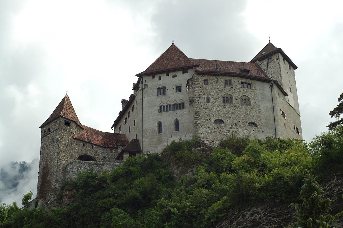 AlmanachGotha's tweet photo. #GutenbergCastle, Balzers, #Principality of #Liechtenstein - #AlmanachdeGotha #AlmanachdeSaxeGotha https://t.co/dPa2a8QhsU